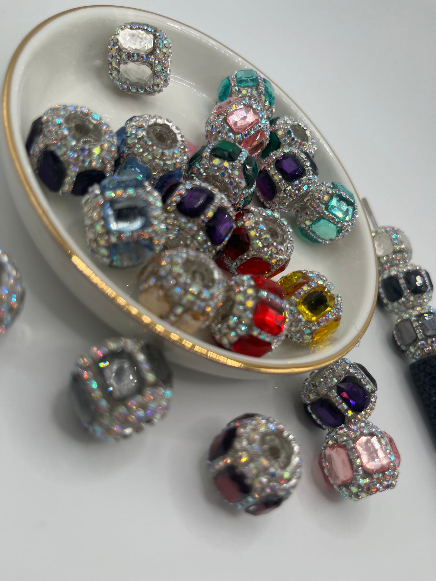 5pcs Bling Rhinestone Beads (Random Mix)