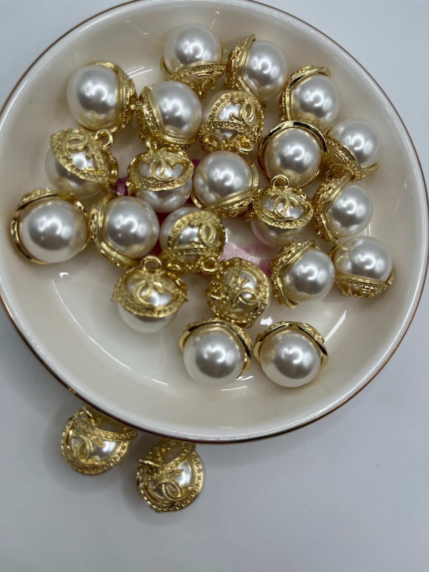 5pc CC Pearl Pendant