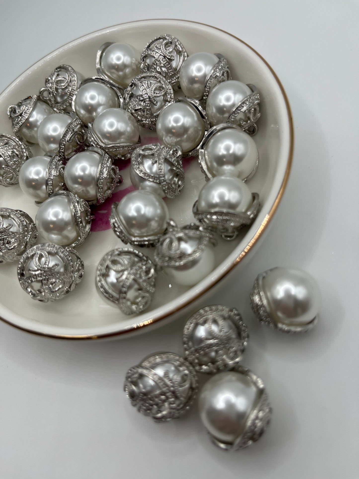 5pc CC Pearl Pendant