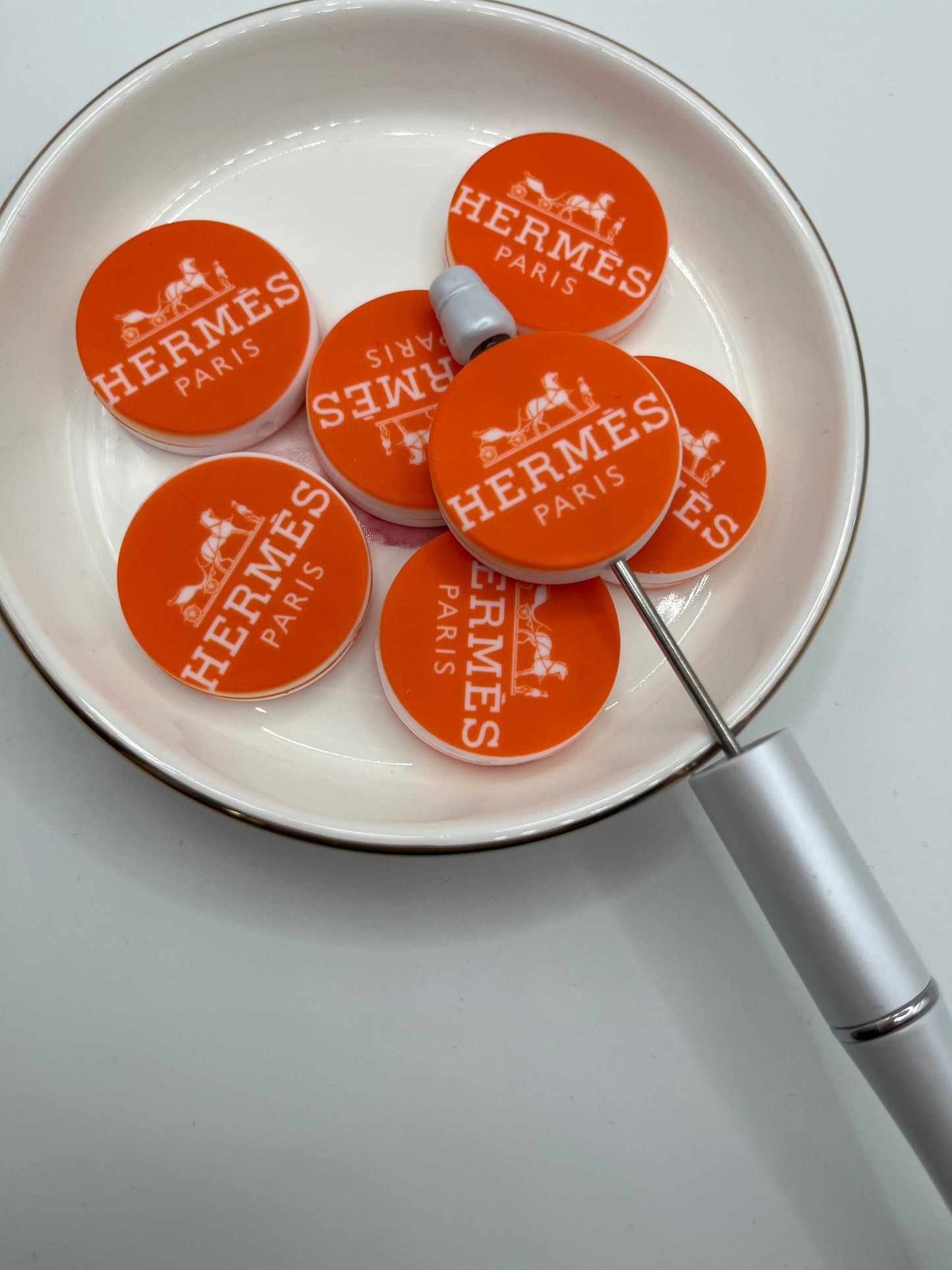 1pc “H” Orange Round Silicone Bead