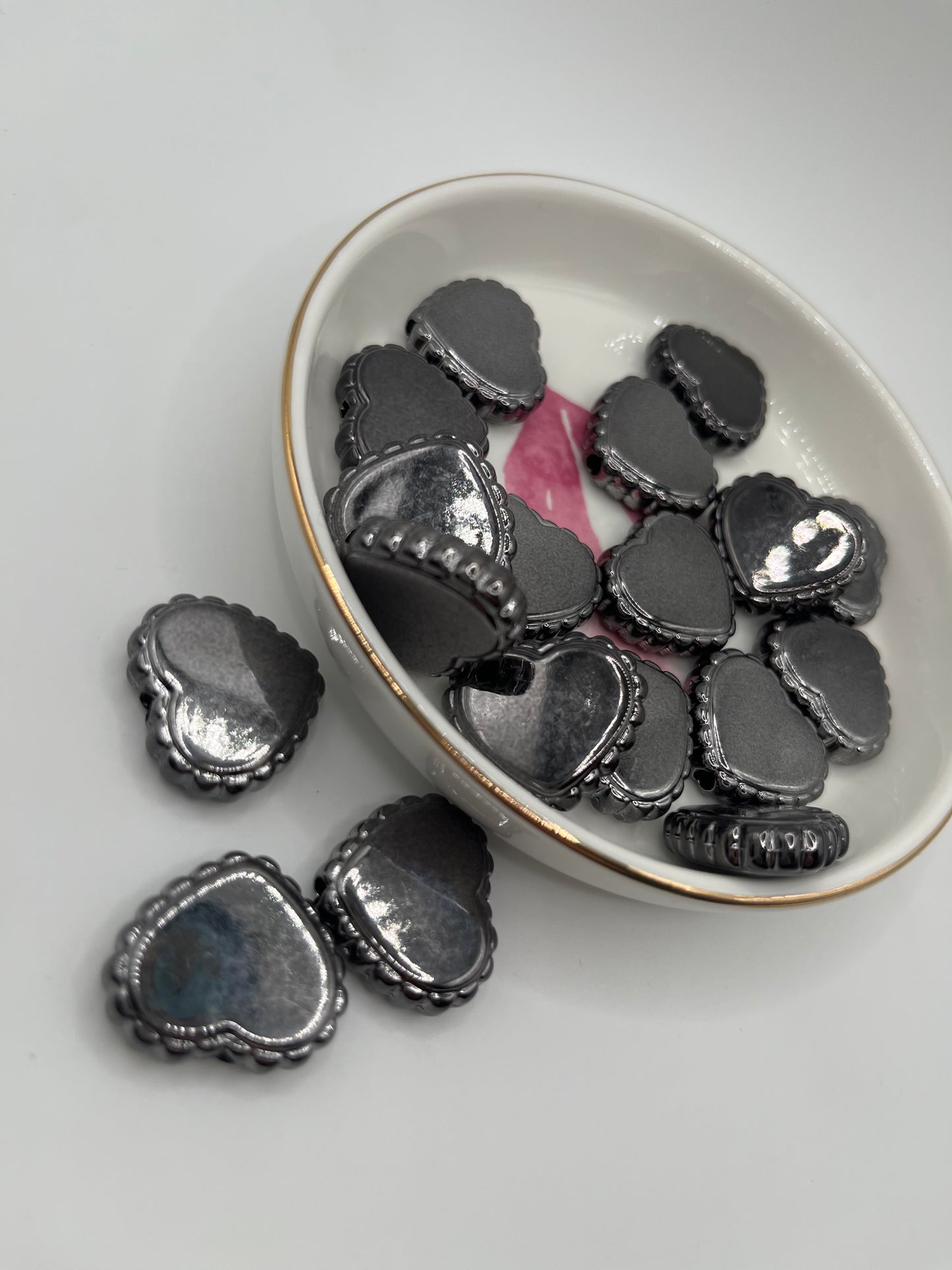 20p Metallic Heart Base Bead