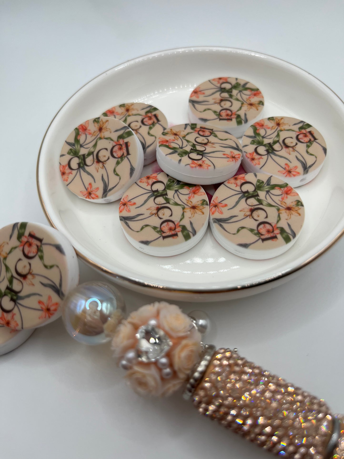 1pc GG Round Floral Silicone Bead