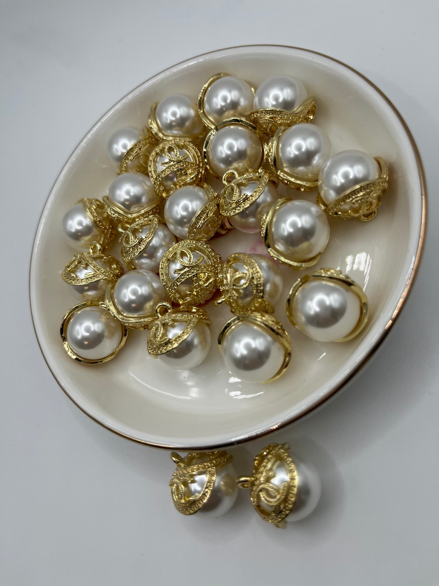 5pc CC Pearl Pendant