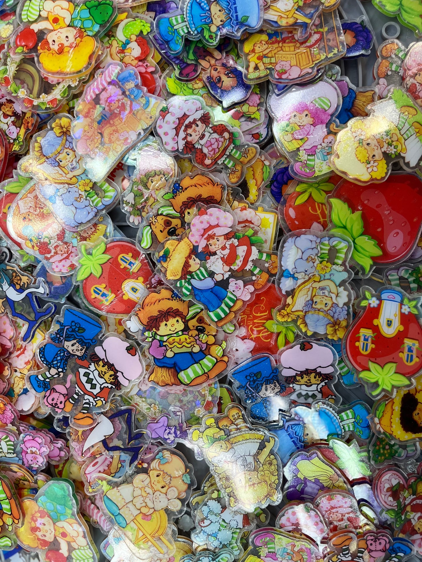 10pc Strawberry Girl & Friends [6CM] Acrylics (Random Mix)
