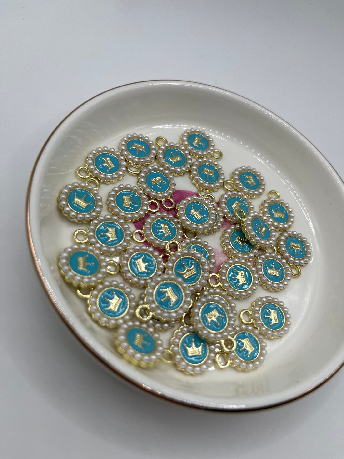 10pc Round Crown Metal Pendant [13mm]
