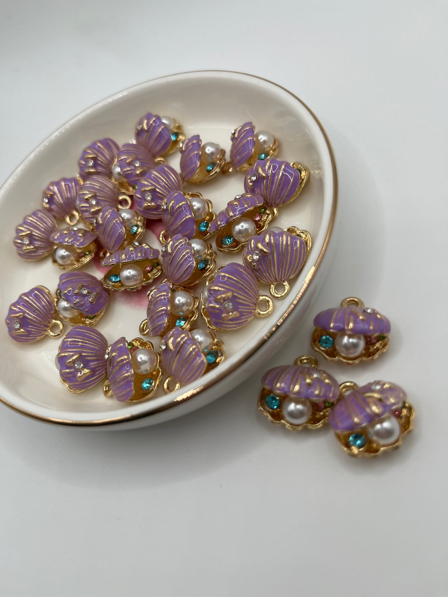 5pc Clam Shell With Pearl Pendant