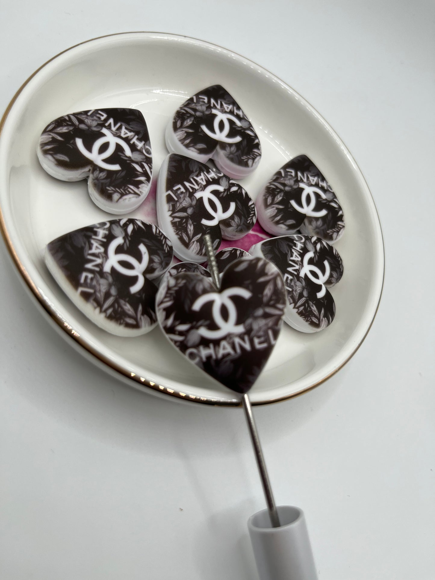 1pc CC Black/White Heart Silicone Bead