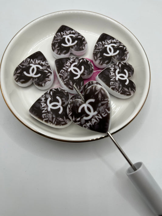 1pc CC Black/White Heart Silicone Bead