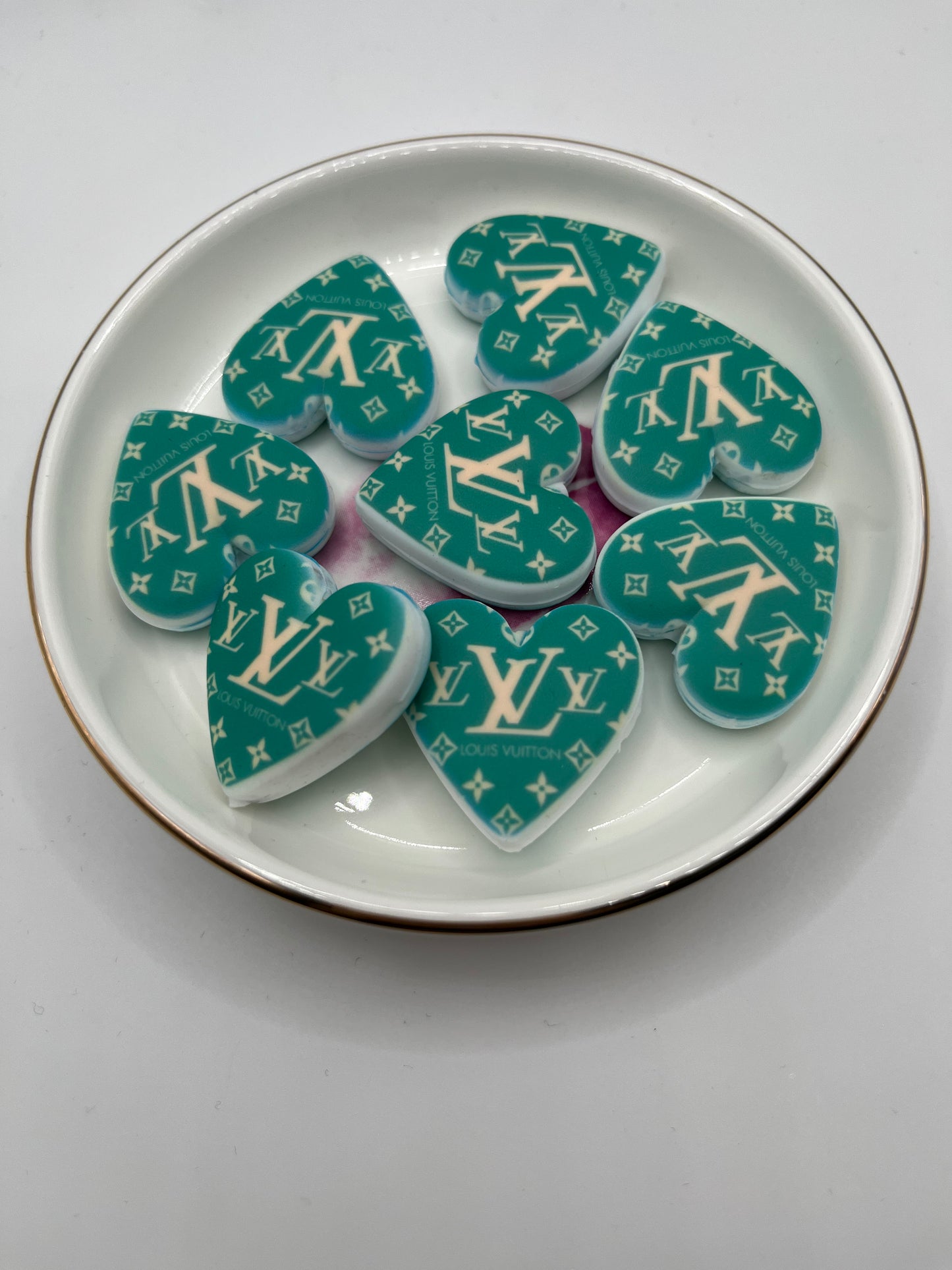 1pc LV Green Heart Silicone Bead