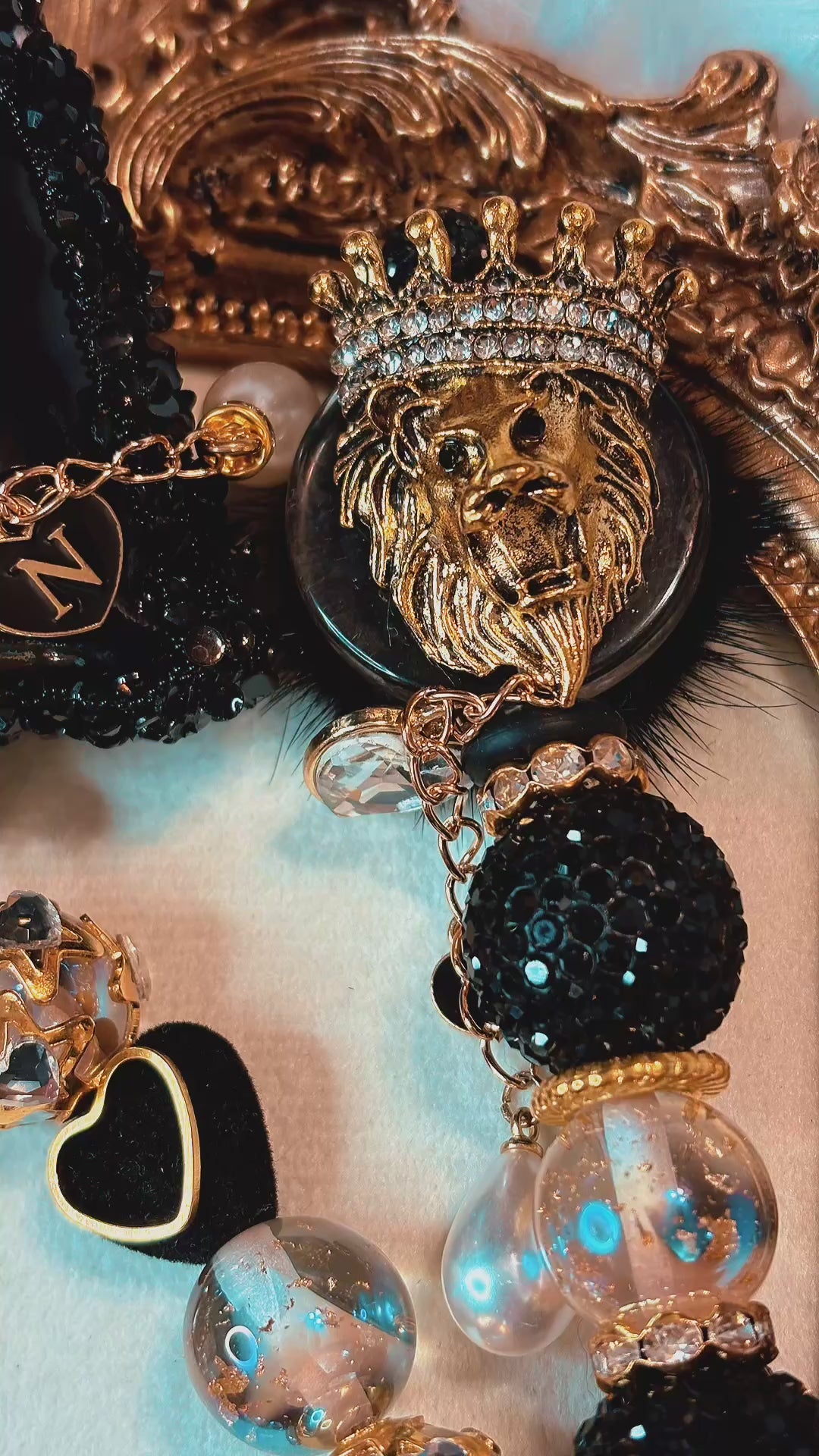 Hear Me Roar! Keychain + Pen Kit